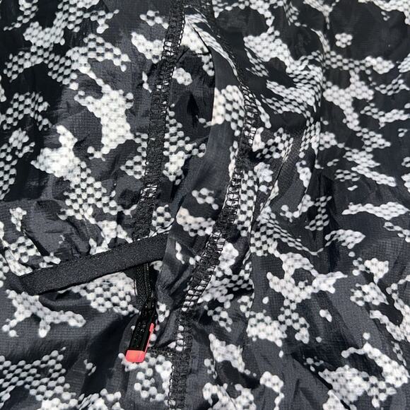 Tommy Hilfeger Sport Women’s Full Zip Black Camo Hooded Windbreaker Size Large - Picture 4 of 10